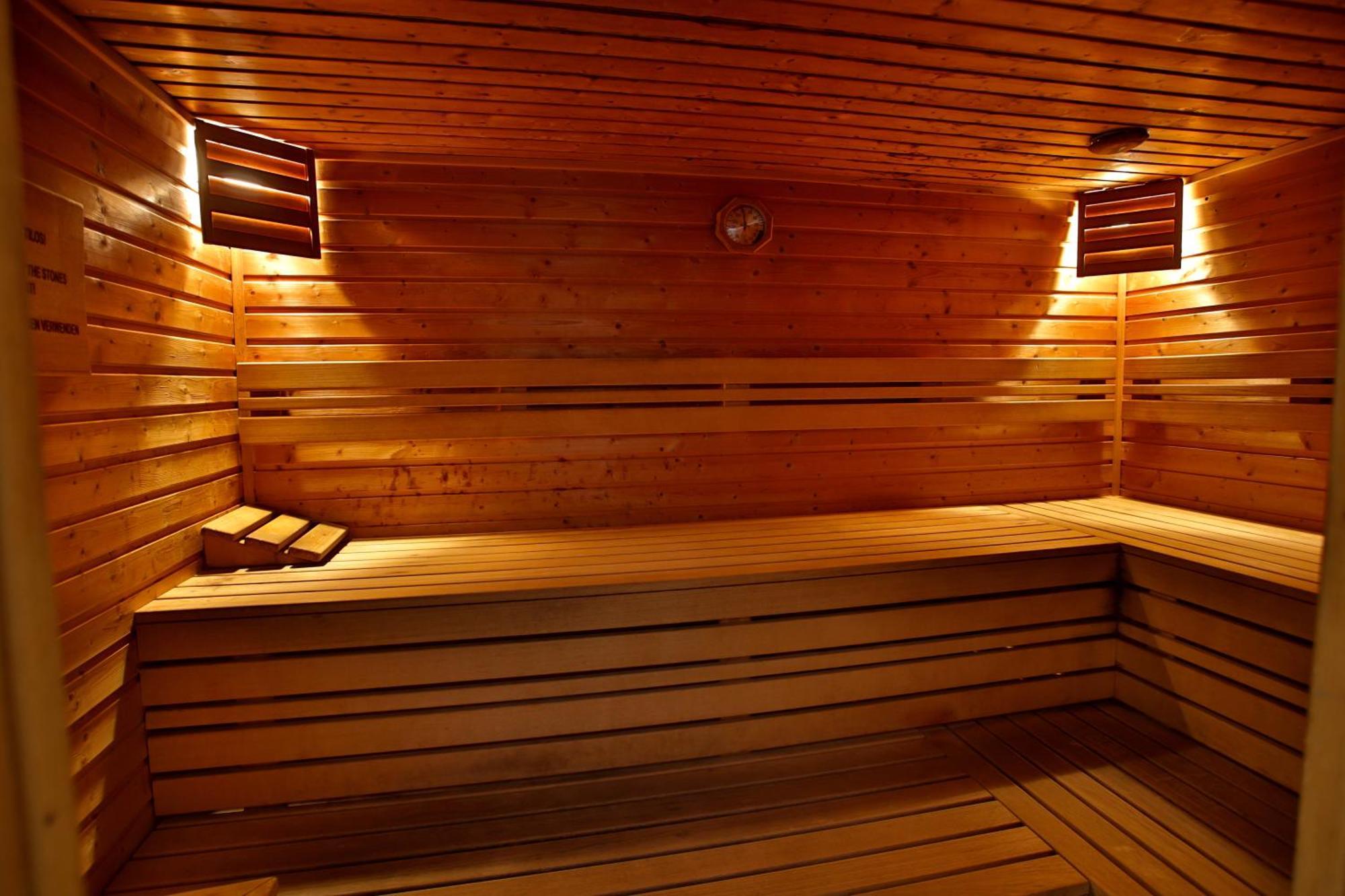 Aparthotel Adina