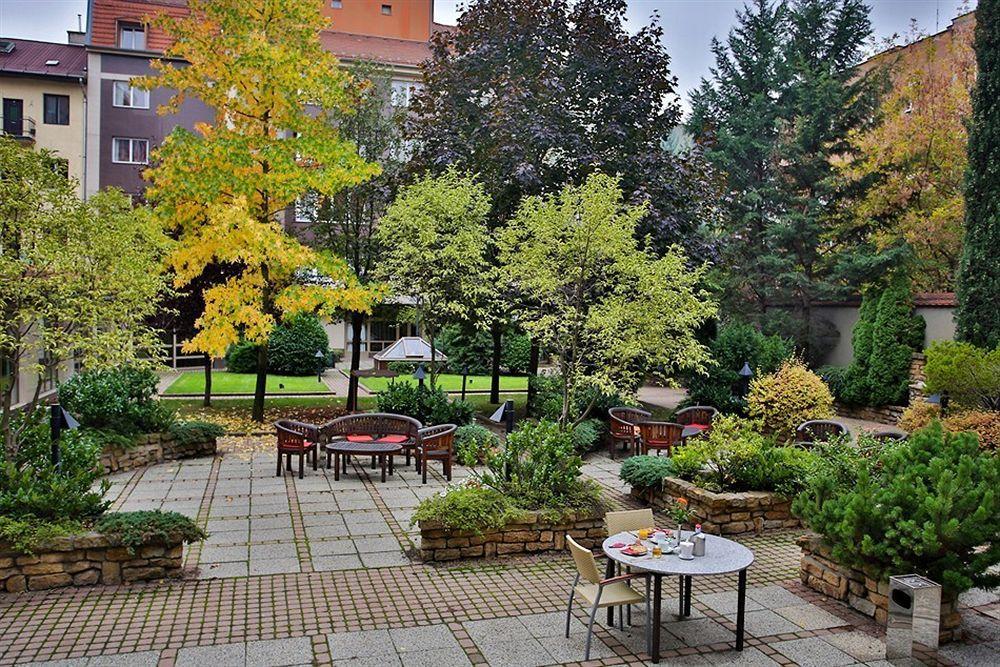 Aparthotel Adina 4*